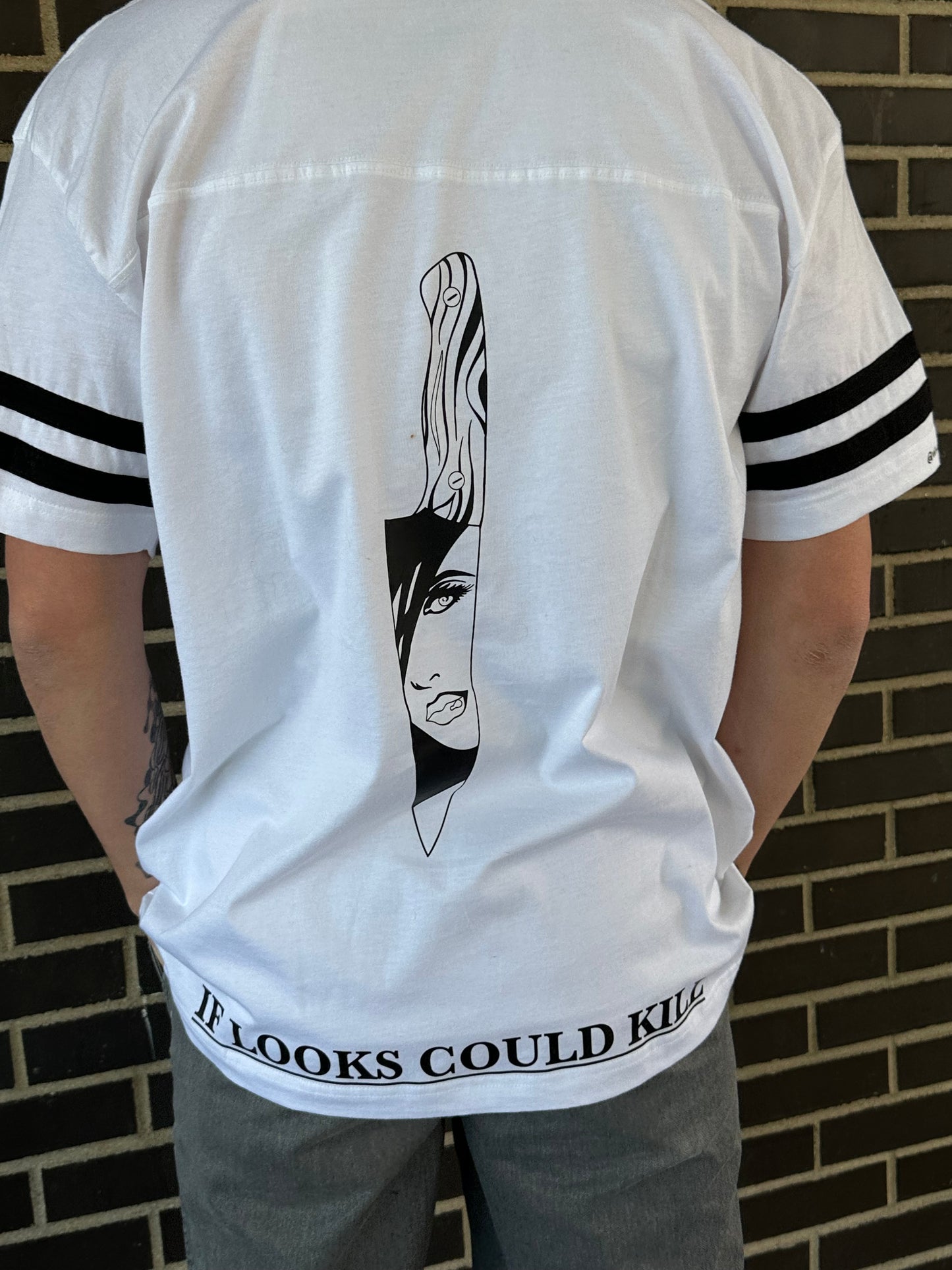 IF LOOKS COULD KILL (3/3)